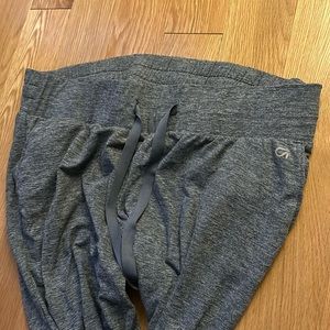 Maternity GapFit Pants